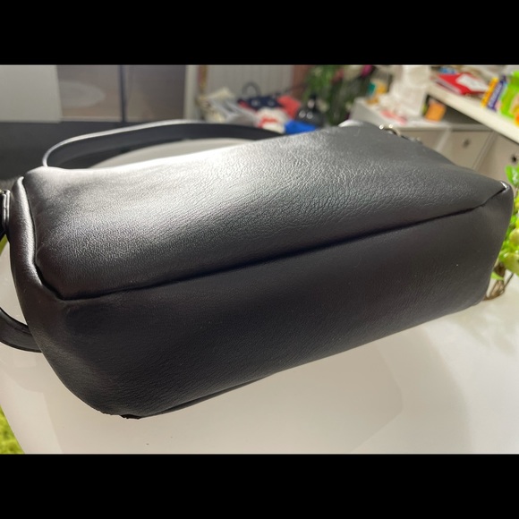 Preloved JAG crossbody flap bag - Picture 5 of 9